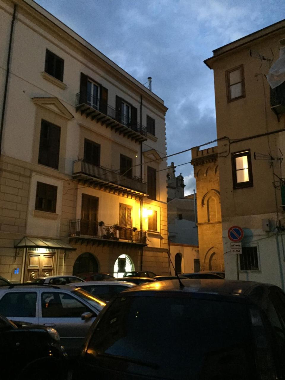 B&B Ohana Palermo Exterior photo